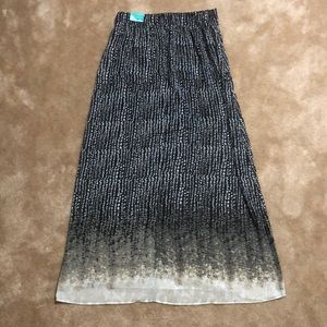 Maurice’s size medium skirt